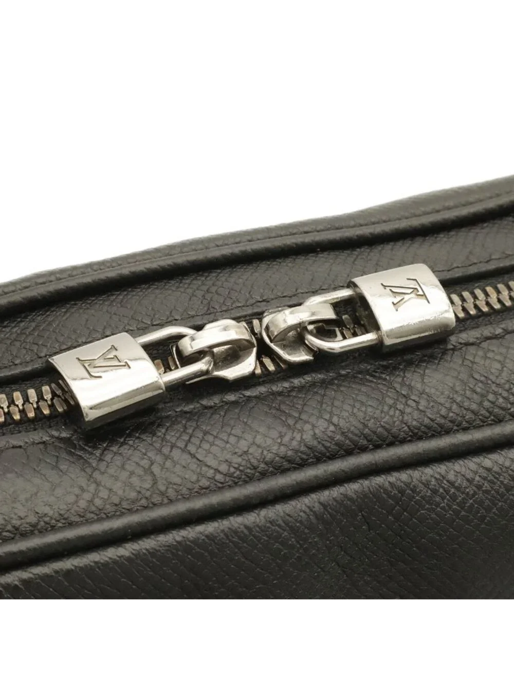 Louis Vuitton Taiga Messenger PM Shoulder Bag Crossbody Ardoise Black Silver